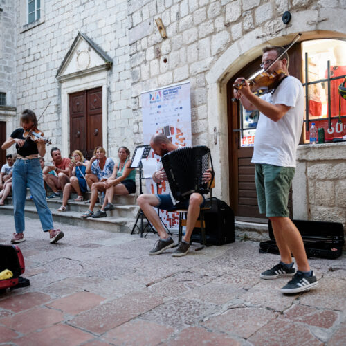 Poziv za busking umjetnike – Prijavite se za Luke umjetnosti 2026!